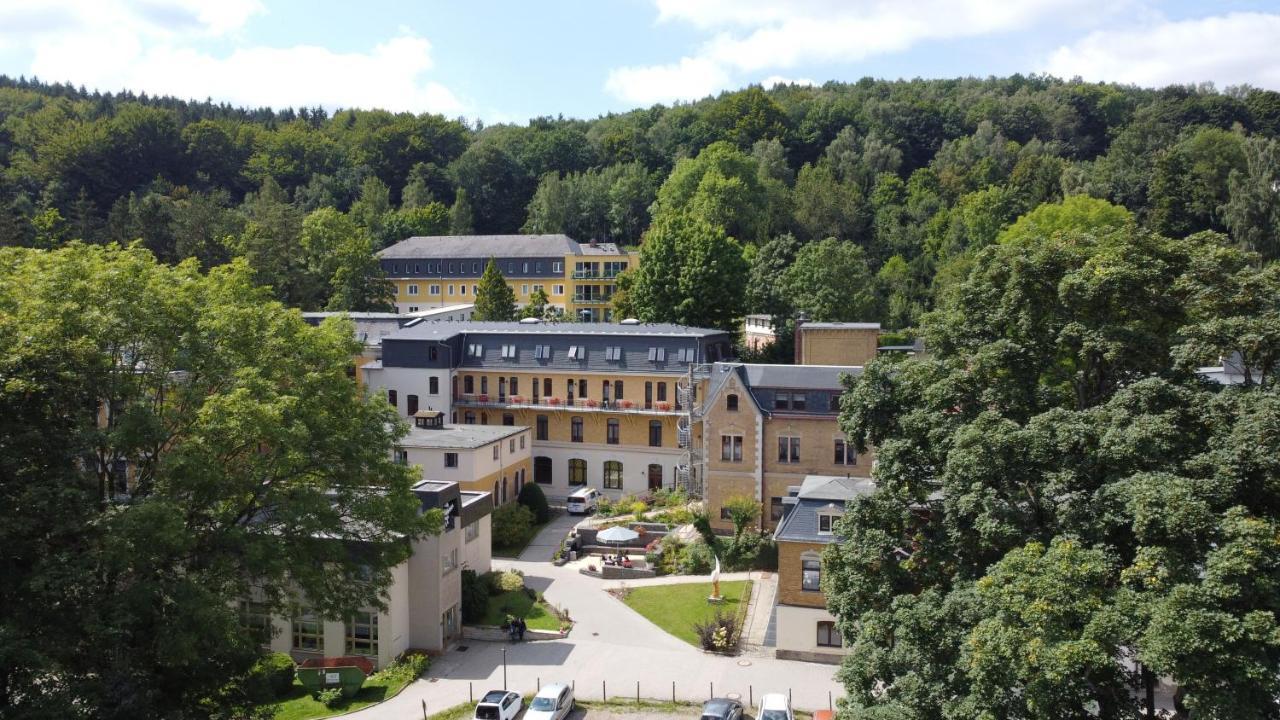 Saechsisches Gemeinschafts-Diakonissenhaus Zion E. V. Aue  Buitenkant foto